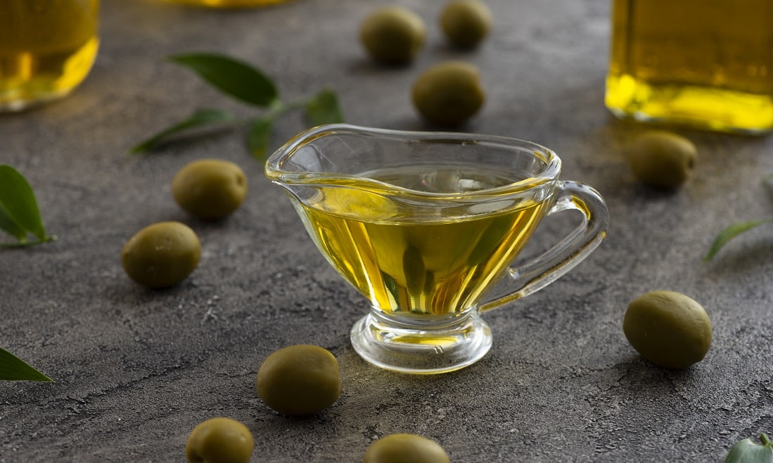 A Comprehensive Guide on Olive Oil Facts and Myths